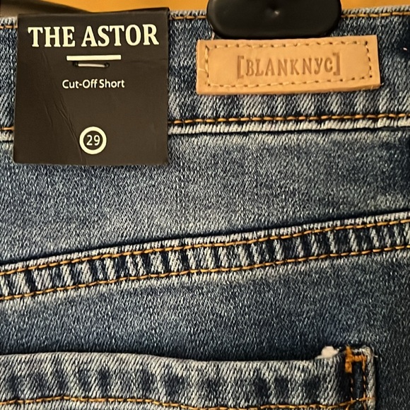 BLANK NYC The Astor Cut Off Shorts - Picture 6 of 11